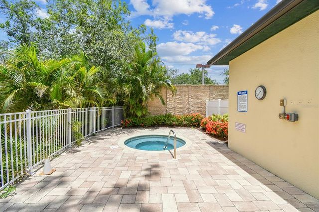 7834 HIDDEN CREEK LOOP 102, Lakewood Ranch, FL 34202