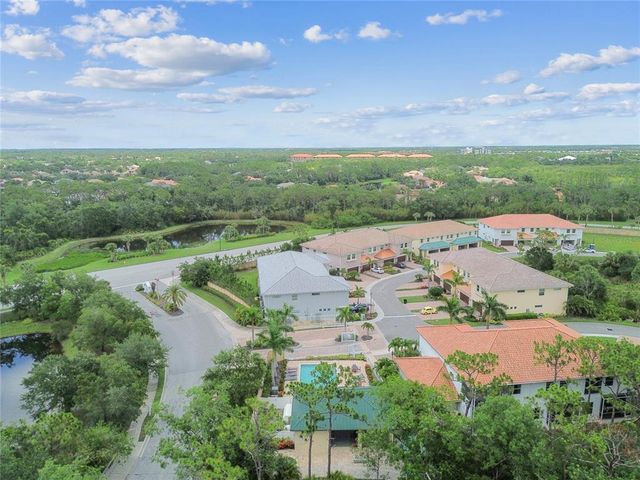 7834 HIDDEN CREEK LOOP 102, Lakewood Ranch, FL 34202