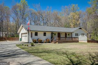 135 Bunny Lane, Fayetteville, GA 30215