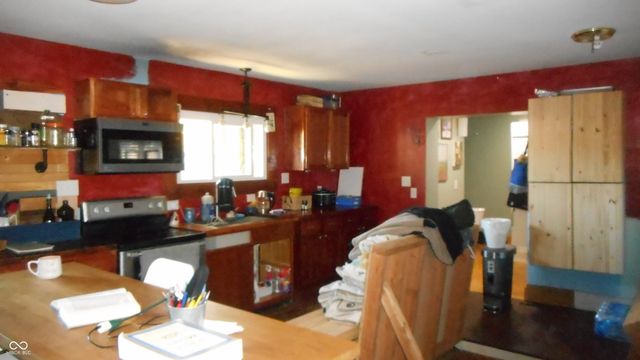 7716-7718 Michigan Road, Indianapolis, IN 46268