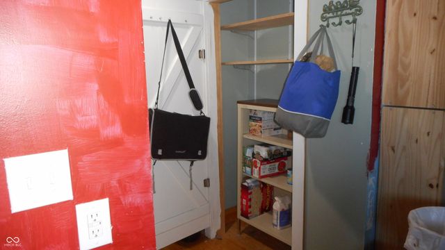 7716-7718 Michigan Road, Indianapolis, IN 46268