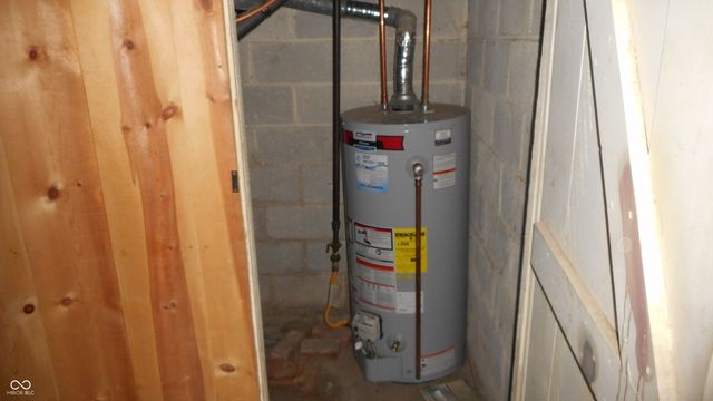 7716-7718 Michigan Road, Indianapolis, IN 46268