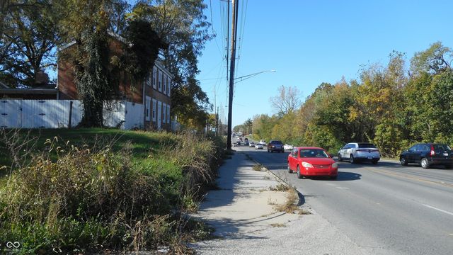 7716-7718 Michigan Road, Indianapolis, IN 46268