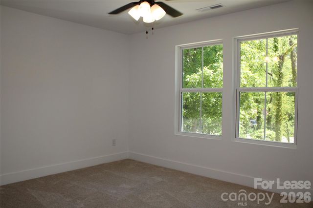 562 W Park Avenue B, Mooresville, NC 28115