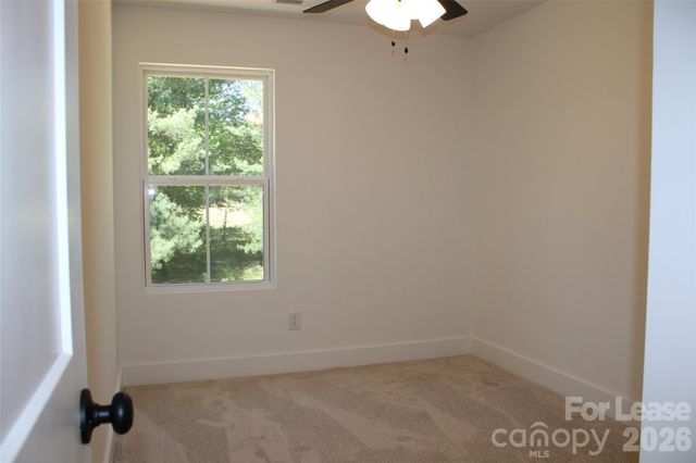 562 W Park Avenue B, Mooresville, NC 28115