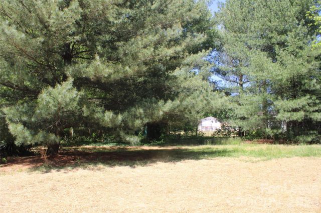 562 W Park Avenue B, Mooresville, NC 28115