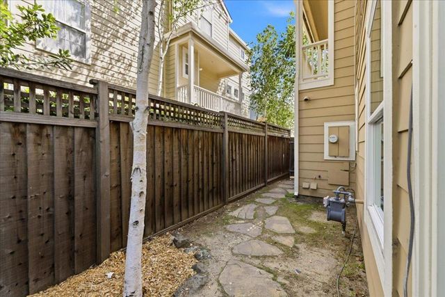 731 Seneca Terrace, Sunnyvale, CA 94087