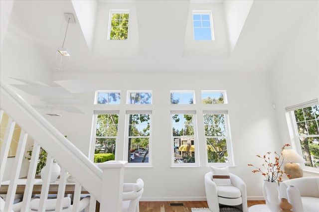 731 Seneca Terrace, Sunnyvale, CA 94087