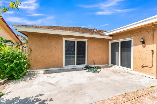7421 SW 14th Court, North Lauderdale, FL 33068
