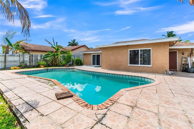 7421 SW 14th Court, North Lauderdale, FL 33068