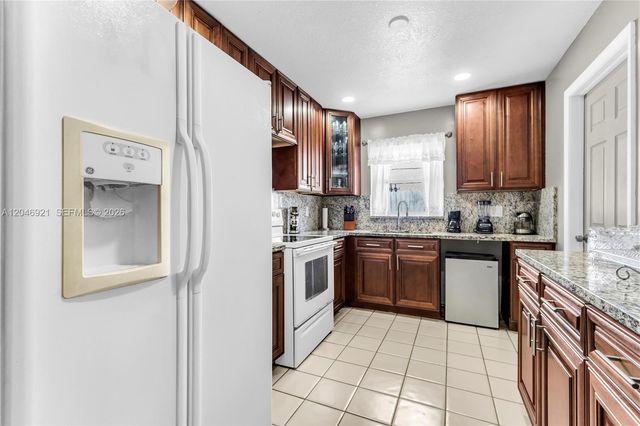 7421 SW 14th Court, North Lauderdale, FL 33068