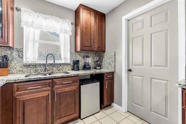 7421 SW 14th Court, North Lauderdale, FL 33068