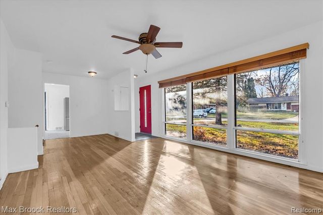 29676 Westbrook Parkway, Southfield, MI 48076