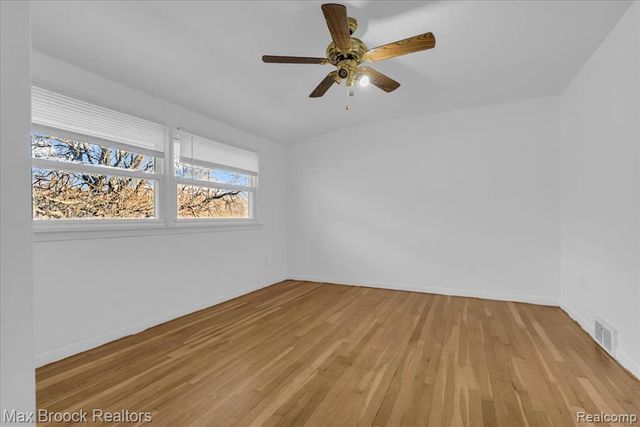 29676 Westbrook Parkway, Southfield, MI 48076