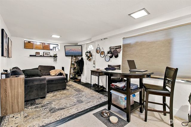 2416 NE 16th Street, Renton, WA 98056