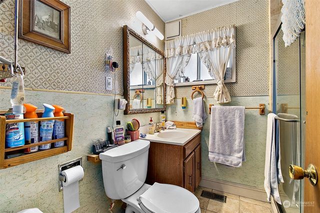 2416 NE 16th Street, Renton, WA 98056