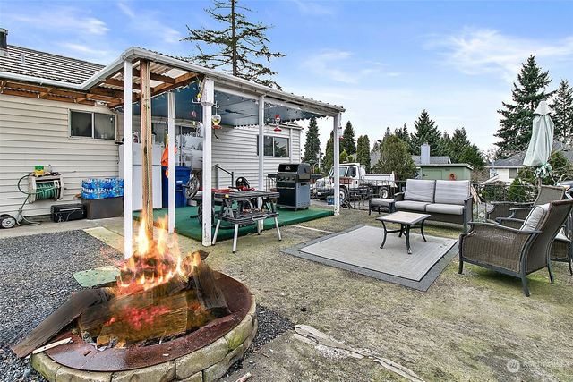 2416 NE 16th Street, Renton, WA 98056