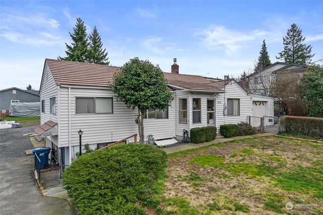 2416 NE 16th Street, Renton, WA 98056