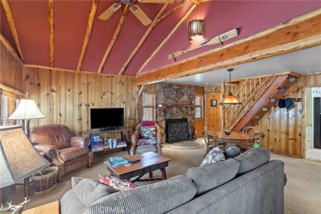 459 Edgemoor, Big Bear Lake, CA 92315
