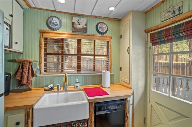 459 Edgemoor, Big Bear Lake, CA 92315
