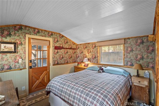 459 Edgemoor, Big Bear Lake, CA 92315