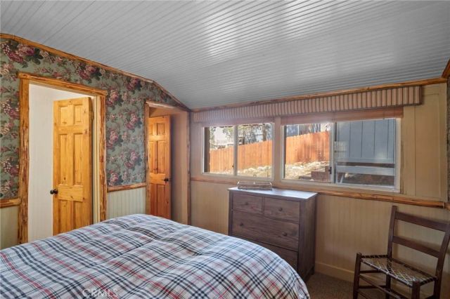 459 Edgemoor, Big Bear Lake, CA 92315