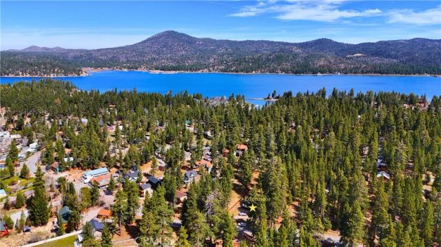 459 Edgemoor, Big Bear Lake, CA 92315