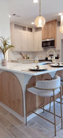 1902 Bentwood Court, Grapevine, TX 76051