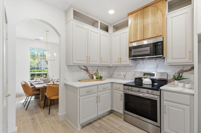 1902 Bentwood Court, Grapevine, TX 76051