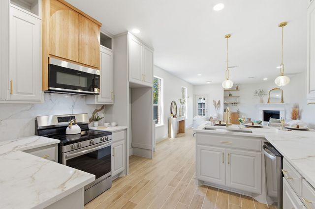 1902 Bentwood Court, Grapevine, TX 76051