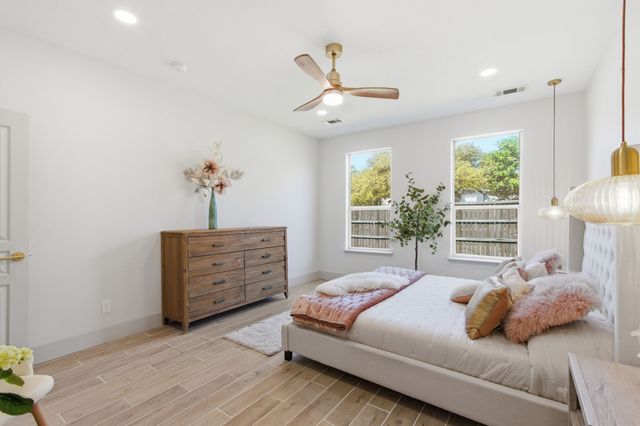 1902 Bentwood Court, Grapevine, TX 76051