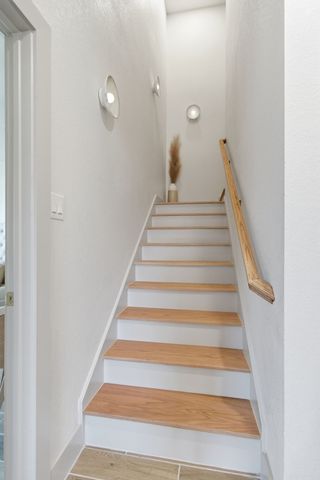 1902 Bentwood Court, Grapevine, TX 76051