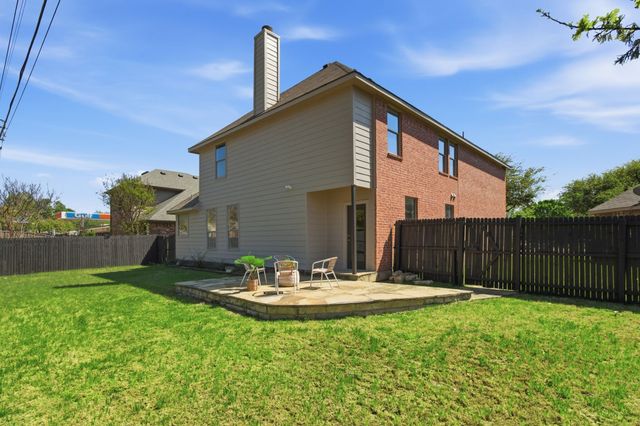 1902 Bentwood Court, Grapevine, TX 76051