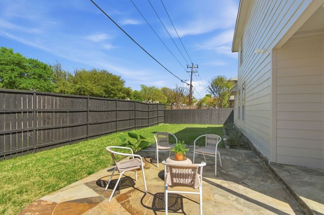 1902 Bentwood Court, Grapevine, TX 76051