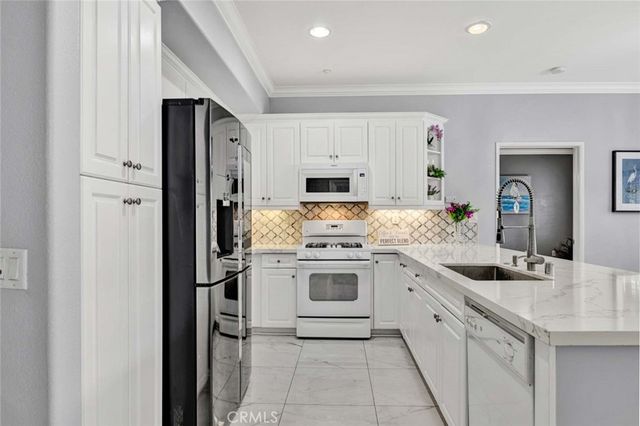 17772 Independence Ln, Fountain Valley, CA 92708