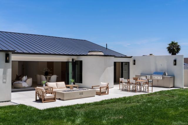 5826 Soledad Mountain Rd, La Jolla, CA 92037