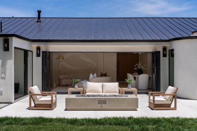 5826 Soledad Mountain Rd, La Jolla, CA 92037