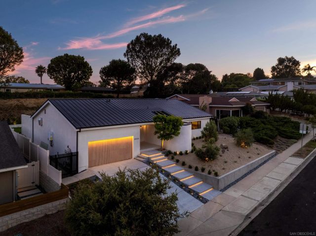 5826 Soledad Mountain Rd, La Jolla, CA 92037