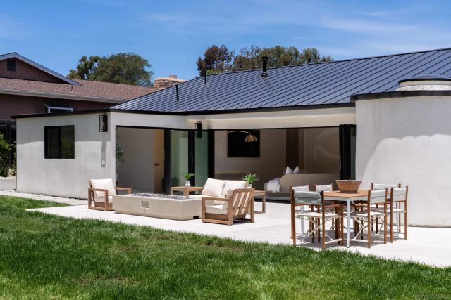 5826 Soledad Mountain Rd, La Jolla, CA 92037