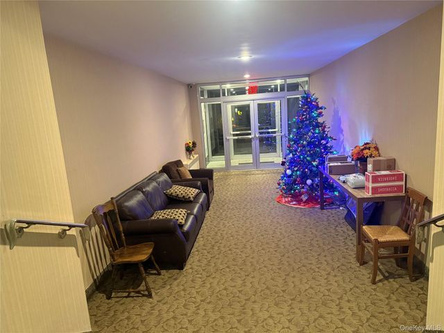 530 Dubois Avenue 7C, Valley Stream, NY 11581