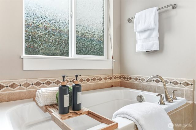 5205 NE 10th Street, Renton, WA 98059