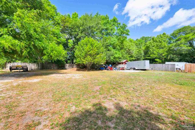 5131 Oakleaf Dr, Pace, FL 32571