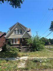 5500 Lakeview Street, Detroit, MI 48213