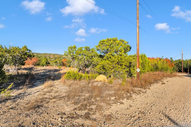 232 WALDEN POND, Bandera, TX 78003