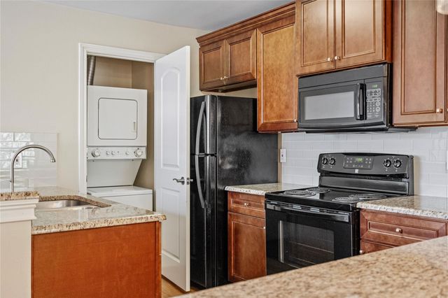 5616 Preston Oaks Road 110, Dallas, TX 75254