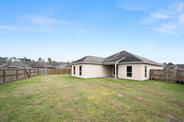 11371 Rossow Ct, Denham Springs, LA 70726
