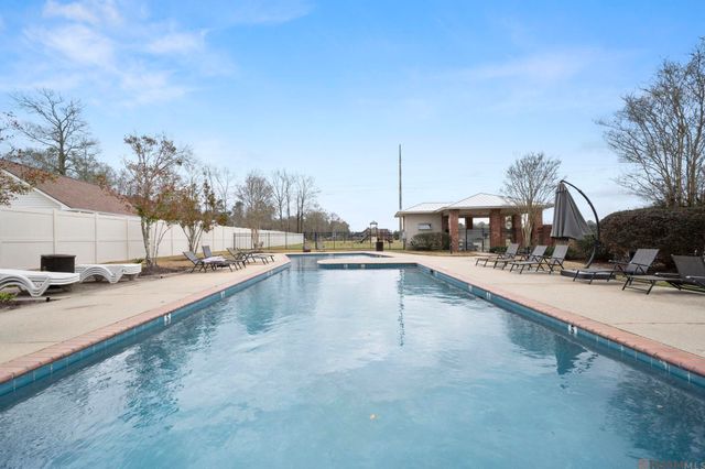 11371 Rossow Ct, Denham Springs, LA 70726