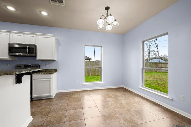 11371 Rossow Ct, Denham Springs, LA 70726