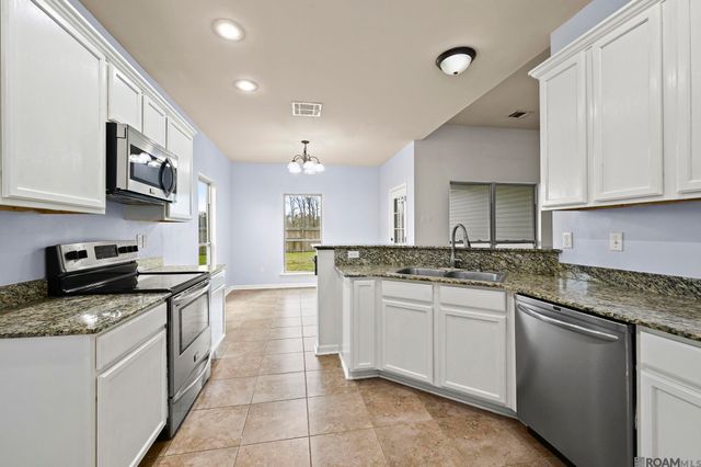 11371 Rossow Ct, Denham Springs, LA 70726