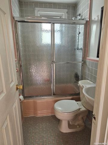 560 E Broadway Side, Long Beach, NY 11561